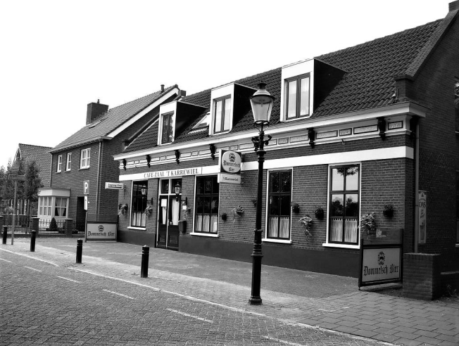 Zwart-wit afbeelding van oud 't Karrewiel